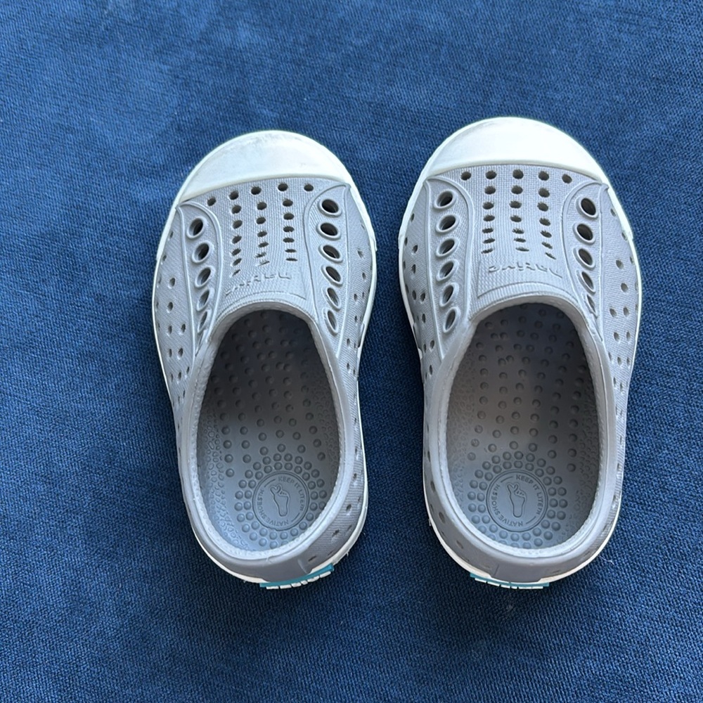 4c Native shoes - Picture 3 of 3